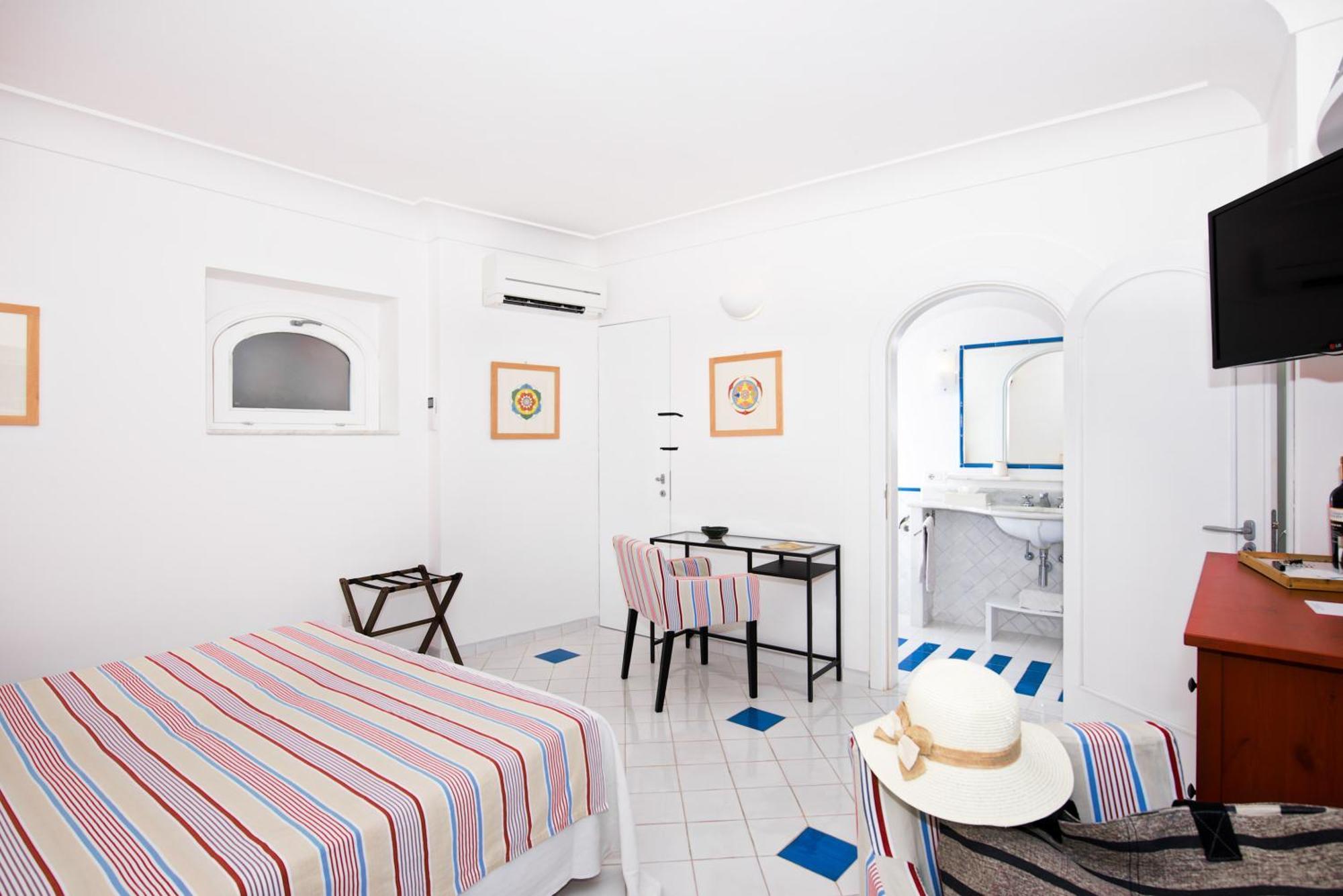 Albergo Miramare بوسيتانو المظهر الخارجي الصورة