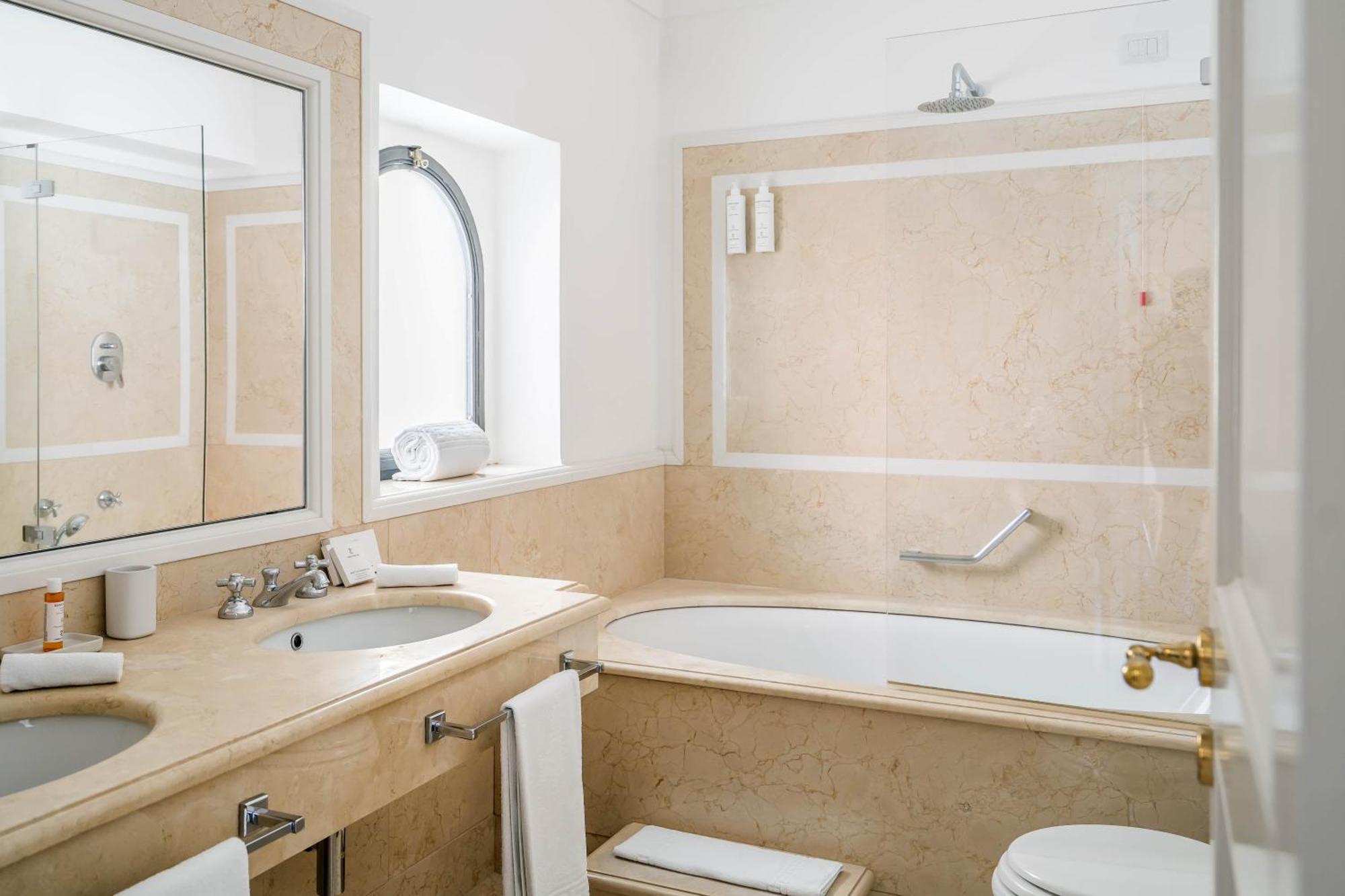 Albergo Miramare بوسيتانو المظهر الخارجي الصورة